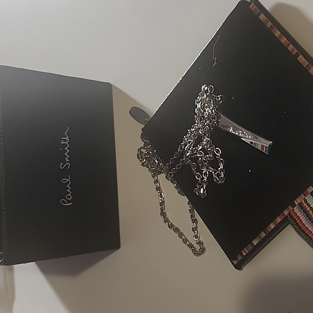 AUTHENTIC PAUL SMITH NECKLACE WITH BOX